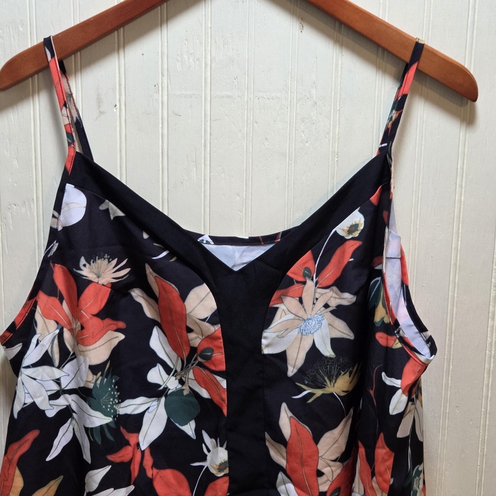 SheIn Tank Top Womens Plus 2XL Black Floral V Neck Spaghetti Strap Camisole